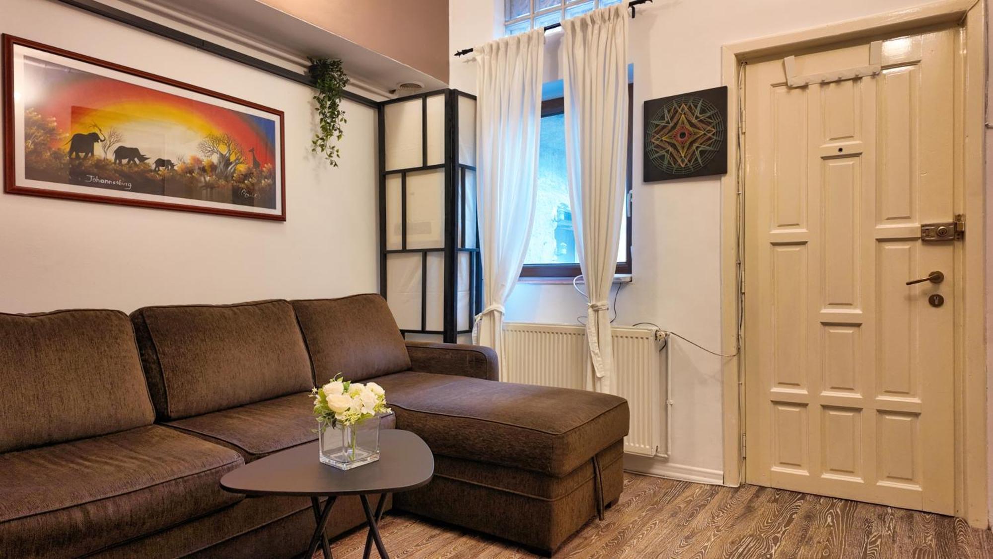 Intimo Oldtown Romantic Apartment 브라쇼브 외부 사진